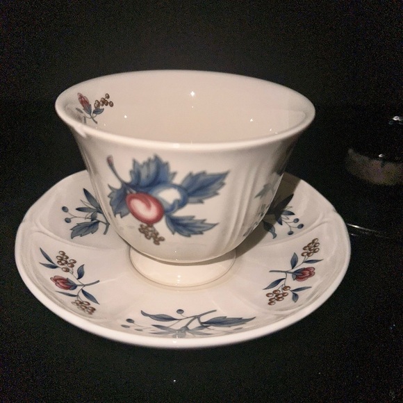 Wedgwood Williamsburg Potpourri Teacup, Saucer England NK510 Made in England - Picture 1 of 9